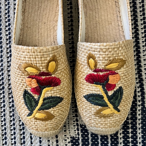 NWOB Tory Burch Flat Raffia Embroidered Espadrilles Fruit Basket - Picture 3 of 9